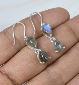 Labradorite Boucles d'oreilles crochet en argent sterling 925 Bijoux faits main Boucles d'oreilles élégantes Cadeau pour anniversaire Boucles d'oreilles 2 pierres - Product Image 4