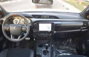 Toyota Hilux Adventure 4x4 2024, tout neuf, 4 cylindres, 235 ch, essence, transmission automatique, 4 roues motrices, conduite à gauche - Product Image 2