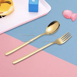 Lot de 4 couverts en métal plaqué or avec manche en résine moderne Couverts en acier inoxydable Finitions de haute qualité Design Article de luxe - Product Image 6