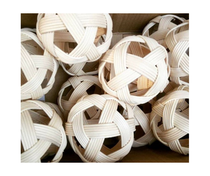 เครื่องประดับหวายทรงกลมจากเวียดนามเป็นมิตรกับสิ่งแวดล้อมดีไซน์ของตกแต่งทำมือสำหรับใช้ในบ้านและงานกิจกรรมส่งออกสินค้าจำนวนมาก - Product Image 1