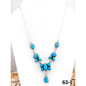Pendentif artisanal en argent sterling avec turquoise blanche, motif goutte d'eau, ancre et chiffres, style religieux classique, idéal comme cadeau - Product Image 1
