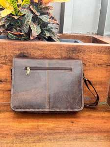 Sac à bandoulière en cuir pleine fleur vintage élégant fait à la main sac à main vintage en cuir véritable pour femmes sacs à main personnalisés de luxe occidental - Product Image 5