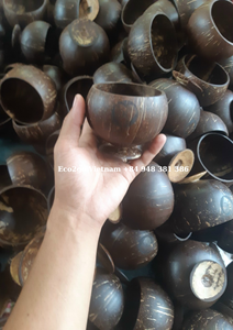 Tasse à boire en coquille de noix de coco Tasses à noix de coco en gros pouvant être gravées au laser Logo et emballage personnalisé avec entièrement naturel - Product Image 5