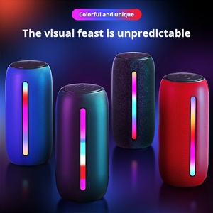 Altavoz inalámbrico portátil Nuofan Flip8 5.3 con LED RGB y batería de 1200 mAh para coche, teléfono y uso en exteriores - Product Image 3