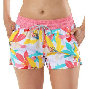 Short de plage respirant pour femme avec ceinture élastique pour le confort et le style Short pour femme - Product Image 1