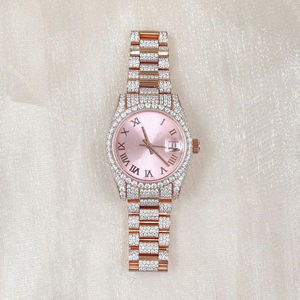 Reloj de Lujo Personalizado con Diamantes Moissanite VVS, Esfera Rosa, Acero Inoxidable, Engaste Hecho a Mano - Product Image 4