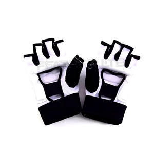 2024 Top vente gants de boxe Taekwondo meilleur prix vêtements de sport en cuir pour adultes marque privée pour le Taekwondo et la boxe - Product Image 2