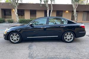 HYUNDAI GENESIS 4.6 SEDÁN 2011 USADO, VOLANTE A LA IZQUIERDA/DERECHA - Product Image 5