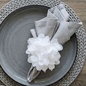 Floral Napkin Ring White Chrysanthemum Handmade <b>Table</b> Decor for Weddings Hotels Restaurants Events OEM Bulk <b>Table</b> Setting Access - Product Image 5