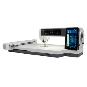 Machine à coudre, à quilter et à broder professionnelle Continental M17 - Product Image 1