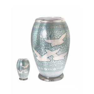 Urnas de latón de grado certificado con diseño moderno y urnas de 2 tamaños para urnas de cenizas humanas a la venta por exportadores indios - Product Image 1