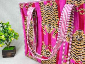 Sac fourre-tout réutilisable et écologique avec finition de qualité supérieure, grande capacité et poignées robustes pour le shopping, l'université, le bureau et les voyages - Product Image 5