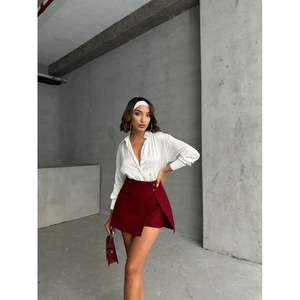 Faldas para Mujer con Detalles de Piedras, Disponibles al por Mayor - Product Image 3