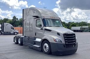 Camión Semi Usado Económico Freightliner Cascadia 2022 con 126 Puestos para Dormir, 72 Puestos para Dormir Tipo Condo, 455HP, Automático de 12 Velocidades - Product Image 4