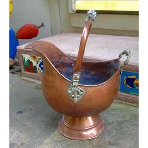 Seau à charbon en cuivre d'inspiration européenne classique avec style antique et pièce fonctionnelle et décorative pour cheminées - Product Image 5