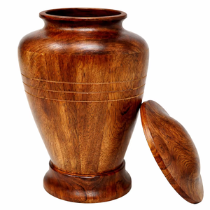 โกศไม้คลาสสิกสีเข้ม รูปทรงโค้งมนเรียบเนียน ผิวไม้ลายละเอียด พร้อมดีไซน์แบบดั้งเดิมสำหรับการบูชา - Product Image 1