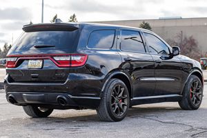 Durango SRT Hellcat Turbo Supercharged Hemi V8 AWD SUV 2021 en parfait état, sièges en cuir, intérieur clair, performances élevées - Product Image 4