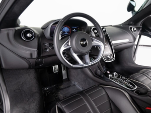 2025 Mc-Laren GTS RWD 7-Speed Limpieza automática - Product Image 4