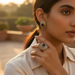 Ensemble de bague et de boucles d'oreilles plaquées or pour femmes avec pierres précieuses noires pour mariage, mariée, avec perle, diamant, cuivre, strass - Product Image 1