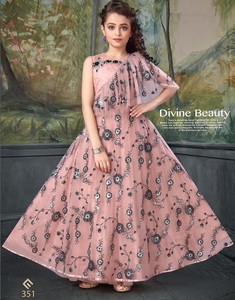 Las chicas tradicional Indianb usar bordado neto niños Lehenga Choli del tamaño: 24-36 - Product Image 5