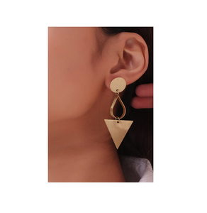 Boucles d'oreilles en laiton dernier modèle nouveau poli pour femme cadeau de fête des mères vente chaude boucle d'oreille en laiton produit de qualité supérieure - Product Image 1