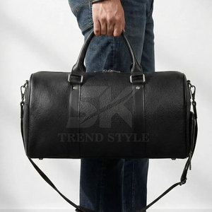 High-Quality <b>Leather</b> <b>Travel</b> <b>Bag</b> with Comfortable Handles and Secure Zipper Elegant <b>Leather</b> Duffle <b>Bag</b> - Product Image 3