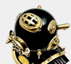 Casque de plongée tendance avec base en bois noir - Collection de décoration d'intérieur unique, casque de plongée antique de qualité supérieure - Product Image 2