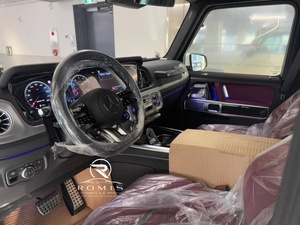 Nuova Mercedes Classe G Bianca, SUV con Carrozzeria Rigida, Turbo Sinistro, Euro VI, Benzina, Griglia Frontale, Fari Rotondi, Veicolo Urbano Fuoristrada - Product Image 2