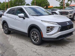 SUV d'occasion blanc 2026 pour les trajets urbains, transmission automatique 6 vitesses, transmission intégrale, sièges en cuir - Product Image 6
