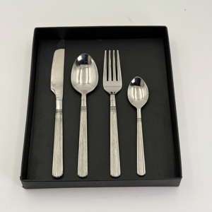 Nouvel ensemble de couverts de luxe en acier inoxydable 202 poli miroir, 4 pièces, réutilisable, de haute qualité pour les fêtes - Product Image 4