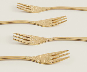 Tenedor de fruta de Metal de diseño hecho a mano grabado decorativo, tenedor seguro para alimentos de diseñador de acero inoxidable (Juego de 4) - Product Image 5