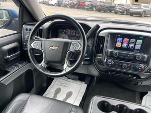 SUPER RÁPIDO 2016 CHI-VRO-LIT SIL-VA-RA-DO 1500 LT CREW CAB 4WD TRANSMISIÓN AUTOMÁTICA ASIENTOS DE CUERO - Product Image 3