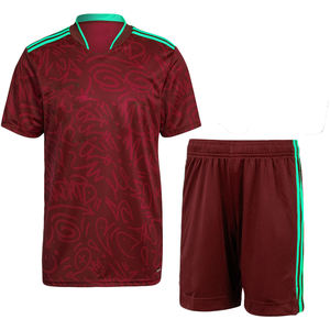 Sublimación personalizada de alta calidad, venta al por mayor, uniforme de fútbol ligero y conjunto de camisetas de fútbol totalmente personalizado OEM - Product Image 6