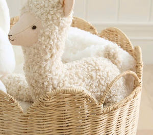 Panier de rangement en rotin naturel avec poignée pour l'organisation à l'intérieur tissé à la main au Vietnam - Product Image 3