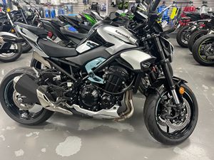 Auction-Sales 2025 Z900 <b>ABS</b> New Motorcycles - Product Image 6