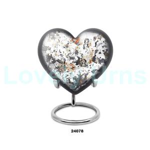 Urna de cremación con estampado de pata de corazón blanco de alta calidad para cenizas de mascotas urna de corazón grande decorativa con soporte y bolsa - Product Image 2