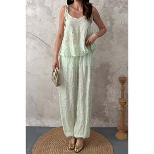 Conjunto de Blusa con Cuello Halter y Pantalones Cagla - Cagla - Product Image 4