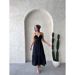 Vestido Casual al por Mayor Topshow, Diseño Largo de Lino Negro con Tirantes y Cuello en V - Product Image 4