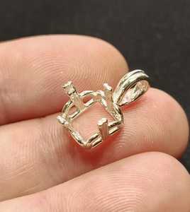 ตัวเรือนจี้เงินแท้ 925 ขนาด 10 มม. รูปทรงสี่เหลี่ยม แบบเจาะรูสำเร็จรูป สำหรับใส่พลอยทรงคาโบชองเจียระไน ปรับแต่งได้ - Product Image 3