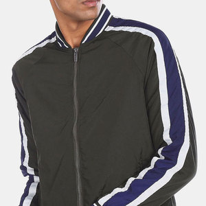 Chaqueta Bomber de Invierno 2025, Nueva, al por Mayor, de Alta Calidad, Estilo Moderno con Logotipo Personalizado, la Mejor Chaqueta para Hombre, Servicio OEM - Product Image 6