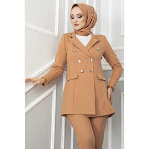 Conjunto de Hijab para Mujer de Oficina con Detalle de Cuello de Pañuelo en Color Camel Otoñal para la Temporada - Product Image 2