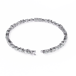 Fabulosa Pulsera de Oro de 18K con Diamante Cultivado en Laboratorio para Mujer, Claridad VS1, Corte Excelente, Color D, Corte Brillante, para Uso Diario - Product Image 5
