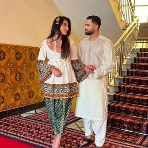 Salwar Kameez Tradicional Afgano Bordado en Seda y Algodón para Mujer, Vestido de Terciopelo Hecho a Mano para Bodas y Fiestas, Talla Personalizada, Alta Calidad - Product Image 1