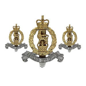 Artillery Brass Cap Badge Fabricación Precio más bajo Gold Metal Ceremonial Cap Badge Venta por cantidad a granel - Product Image 6