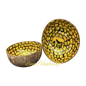 Cuencos de cáscara de coco personalizados hechos a mano en Vietnam con su propio cuenco de laca de diseño - Product Image 4