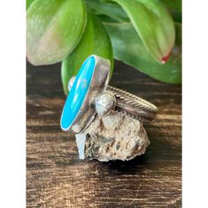 Bague en argent sterling avec turquoise Kingman, taille 7.75, bijou artisanal Navajo avec pierre précieuse - Product Image 4