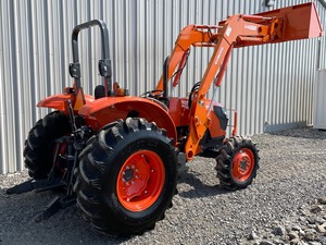 รถแทรกเตอร์ขนาดเล็ก4WD ใช้รถแทรกเตอร์ขนาด4x4เครื่องจักรทางการเกษตรของ Kubota รถแทรกเตอร์ M9960ขนาดเล็กพร้อมรถตักดิน - Product Image 5