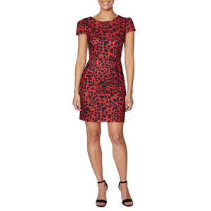 Robe rose à imprimé léopard et dos en V pour femme Betsey Johnson, taille unique (XS), style Empire, pour le bureau, drapée avec accents de diamants, idéale pour la journée - Product Image 1