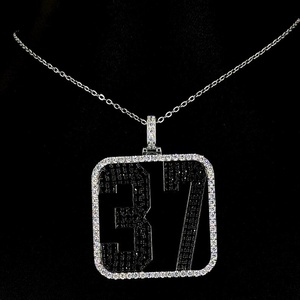 Pendentif Croix Personnalisé en Argent 925 Style Hip Hop, Design Tendance Streetwear Sertie de Diamants Moissanite, Breloques Personnalisées - Product Image 2