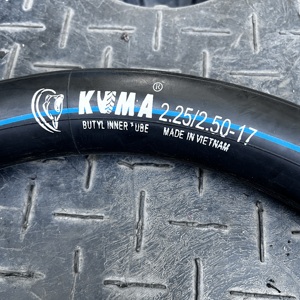 Chambre à air de moto KUMA en butyle 2.25-17 / 2.50-17, tube durable et hautement élastique pour motos sous-cadre, fabrication vietnamienne - Product Image 1